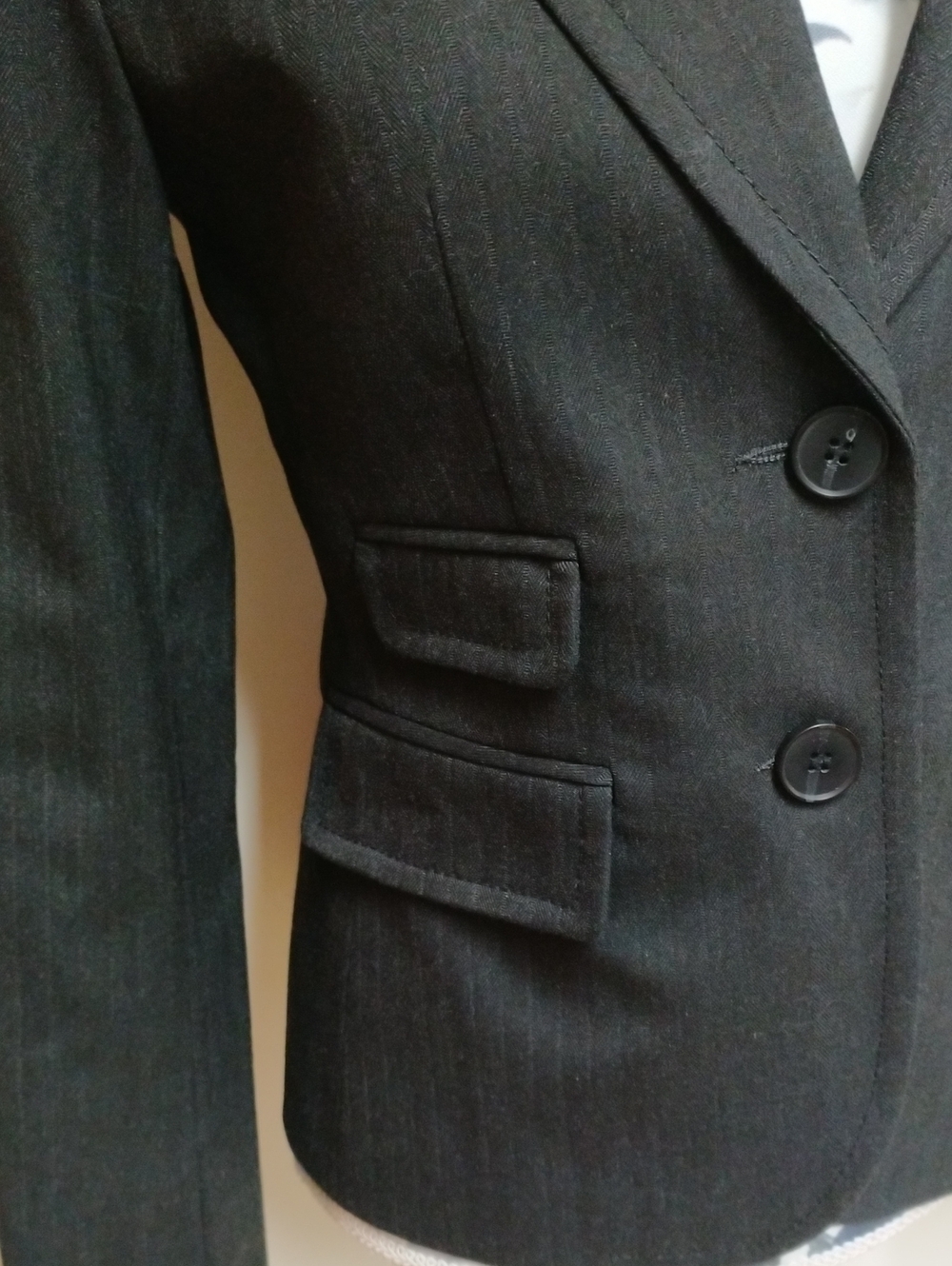 Jacob Charcoal Gray Tailored Blazer Made in Canada, size 0 - Picture 4 of 14